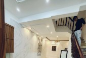 Cho thuê nhà ngõ 281 Đội Cấn KD ONL, Ở NHÓM 6 NGƯỜI, 35m2 x 4 tầng, 3 ngủ, 15 Triệu